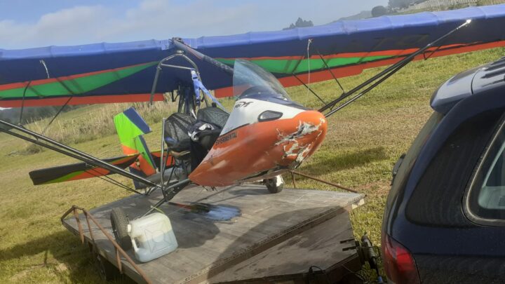 Aeronave colide com cerca após rajada de vento e piloto fica ferido em SC