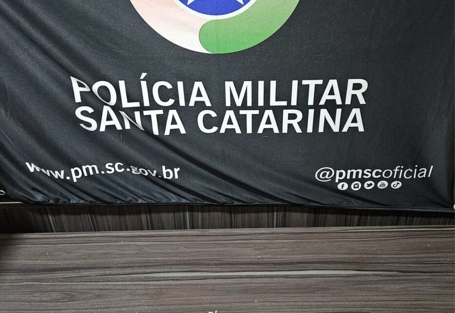 Polícia Militar apreende drogas e prende suspeitos em Maravilha Polícia Militar apreende drogas e prende suspeitos em Maravilha