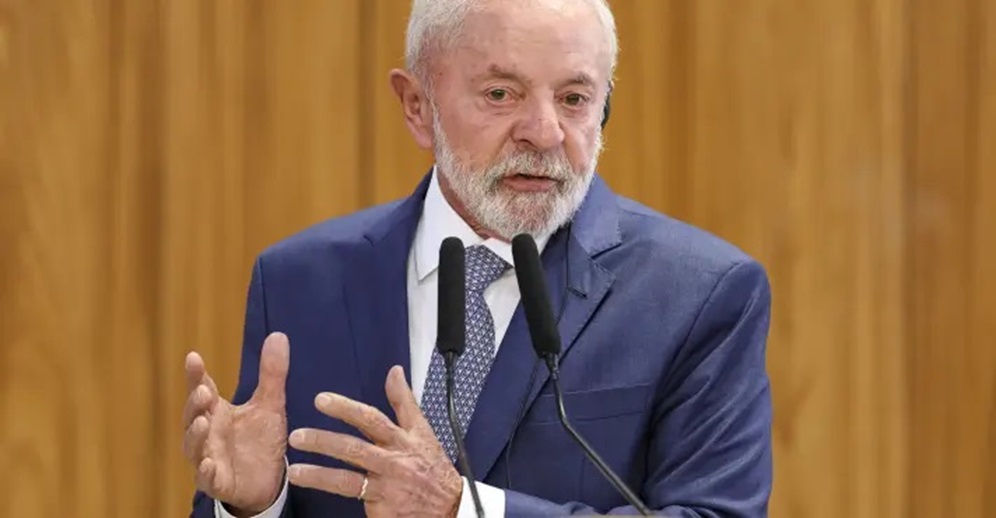 Governo Lula tenta leiloar petróleo do pré-sal para cobrir déficit fiscal Governo Lula tenta leiloar petróleo do pré-sal para cobrir déficit fiscal