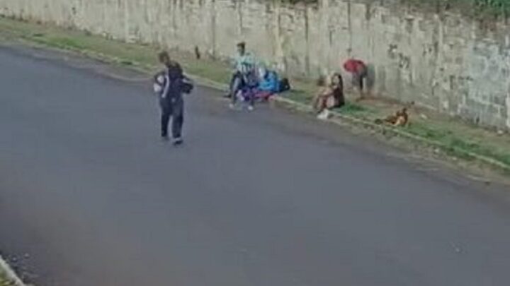 Facadas e golpes de capacete: morte de jovem em situação de rua é esclarecida em Chapecó