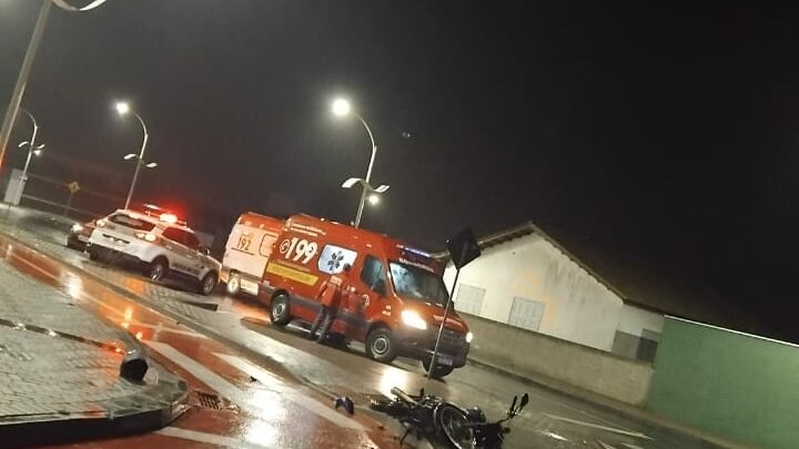Motociclista morre após queda em rua no Sul de SC