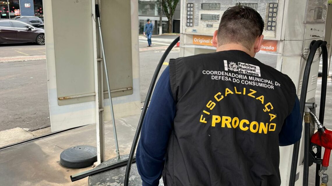 Procon de Chapecó monitora preço dos combustíveis Procon de Chapecó monitora preço dos combustíveis
