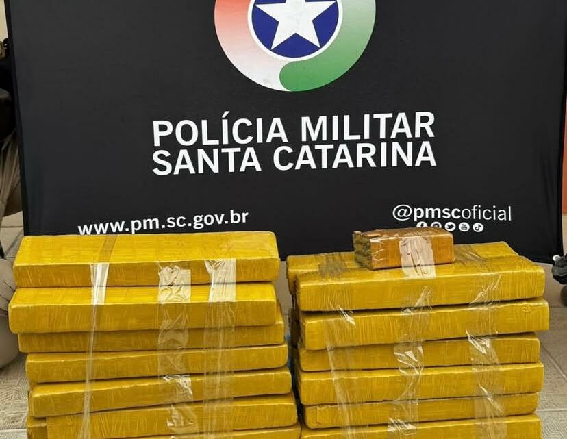 Polícia Militar apreende mais de 35 kg de maconha em Lages Polícia Militar apreende mais de 35 kg de maconha em Lages