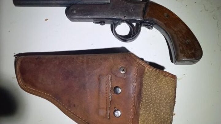 Homem é preso por porte ilegal de arma de fogo durante evento automotivo em Anita Garibaldi