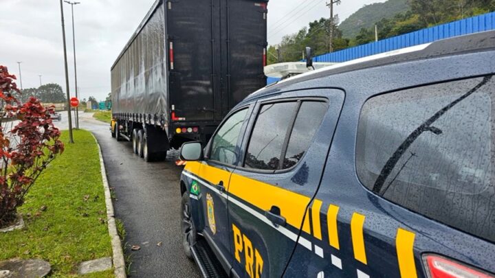 Motorista que desviou carga de R$ 1,5 milhão e simulou assalto é preso em SC