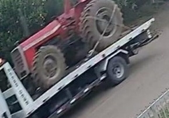 Anúncio no Facebook ajuda polícia a recuperar trator furtado no Oeste de SC