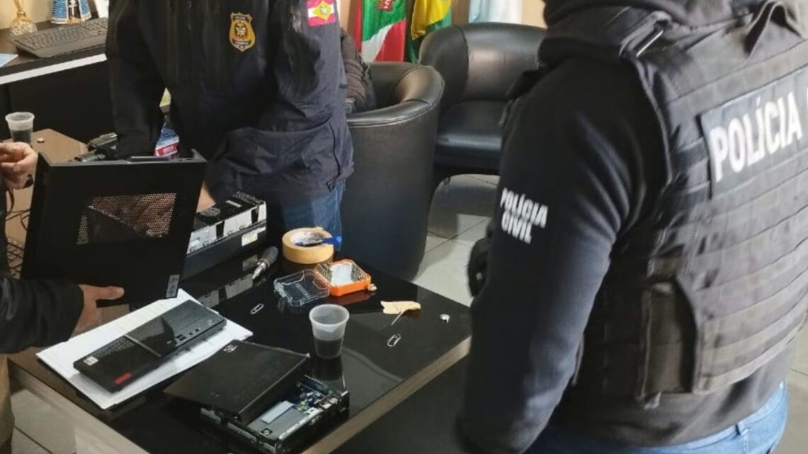 Prefeito de SC é indiciado em operação da Polícia Civil; saiba detalhes
