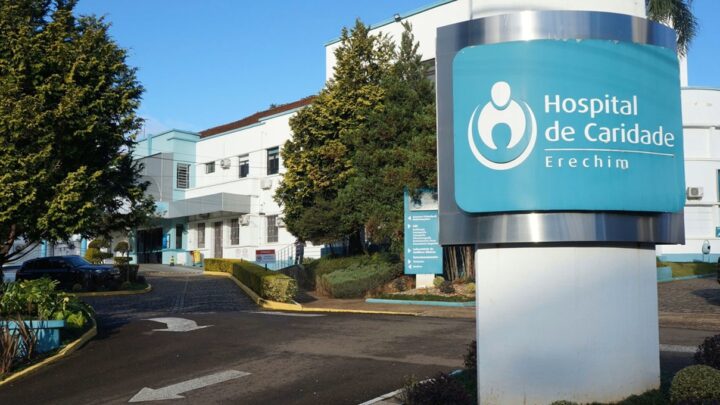 Professora atacada recebe alta do hospital no RS