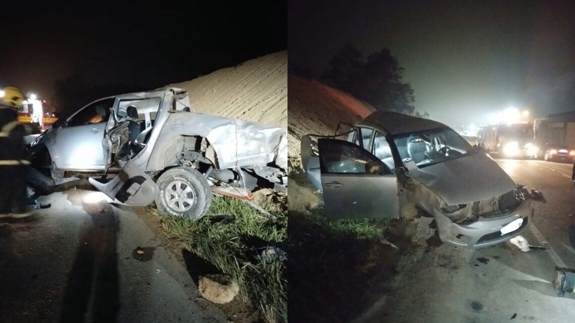 Jovem é arremessado de caminhonete e morre em rodovia de SC Jovem é arremessado de caminhonete e morre em rodovia de SC
