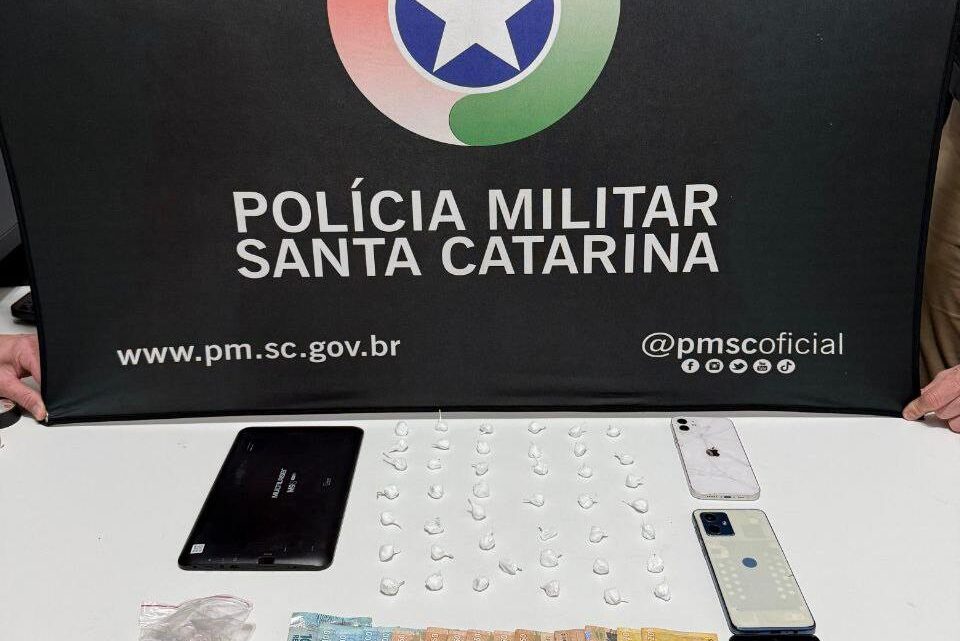 Homem é preso por tráfico de drogas no bairro Líder em Chapecó