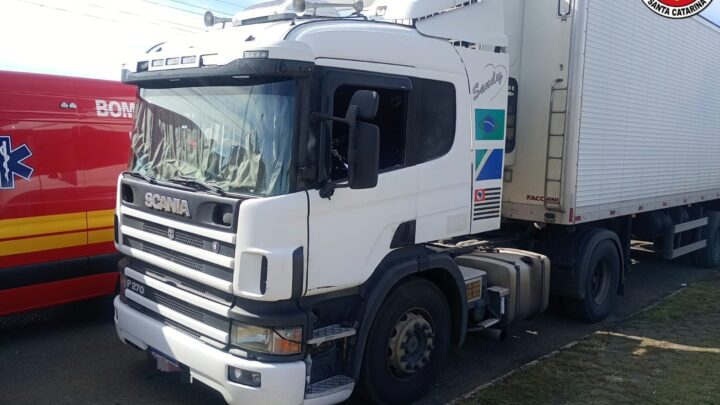 Motorista é encontrado morto dentro de caminhão em Santa Cecília