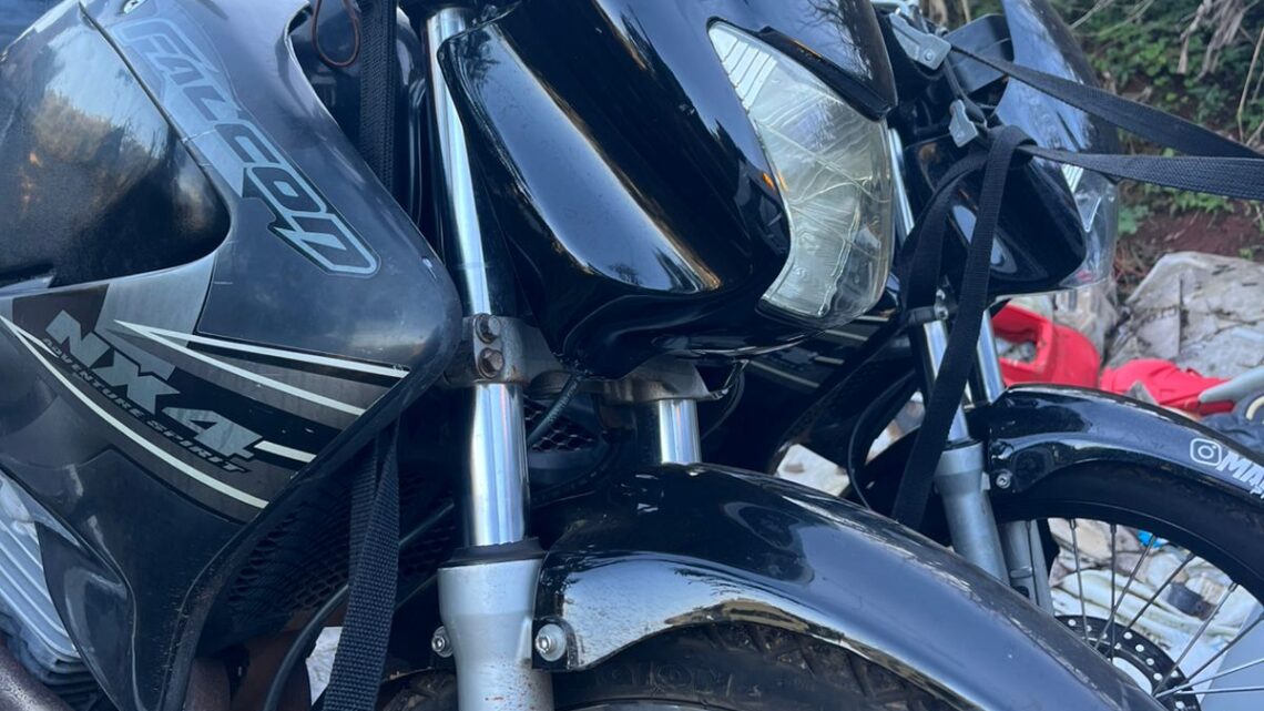 Polícia Militar recupera duas motocicletas furtadas no interior de Chapecó Polícia Militar recupera duas motocicletas furtadas no interior de Chapecó