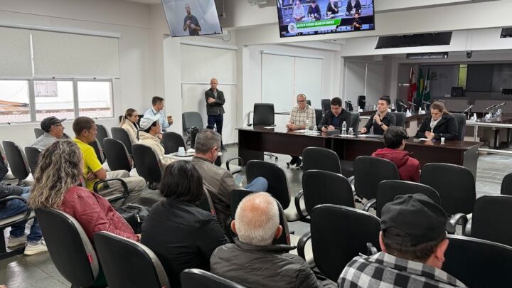 Reunião na Câmara discute desafios e melhorias na coleta de resíduos sólidos em Chapecó