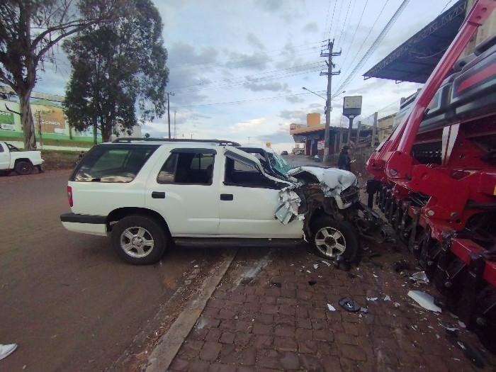 Motorista embriagado causa acidente e é preso pela Polícia Militar em Campos Novos Motorista embriagado causa acidente e é preso pela Polícia Militar em Campos Novos