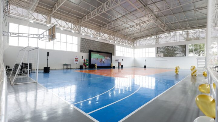 Jorginho Mello inaugura duas novas quadras poliesportivas em escolas estaduais de Chapecó