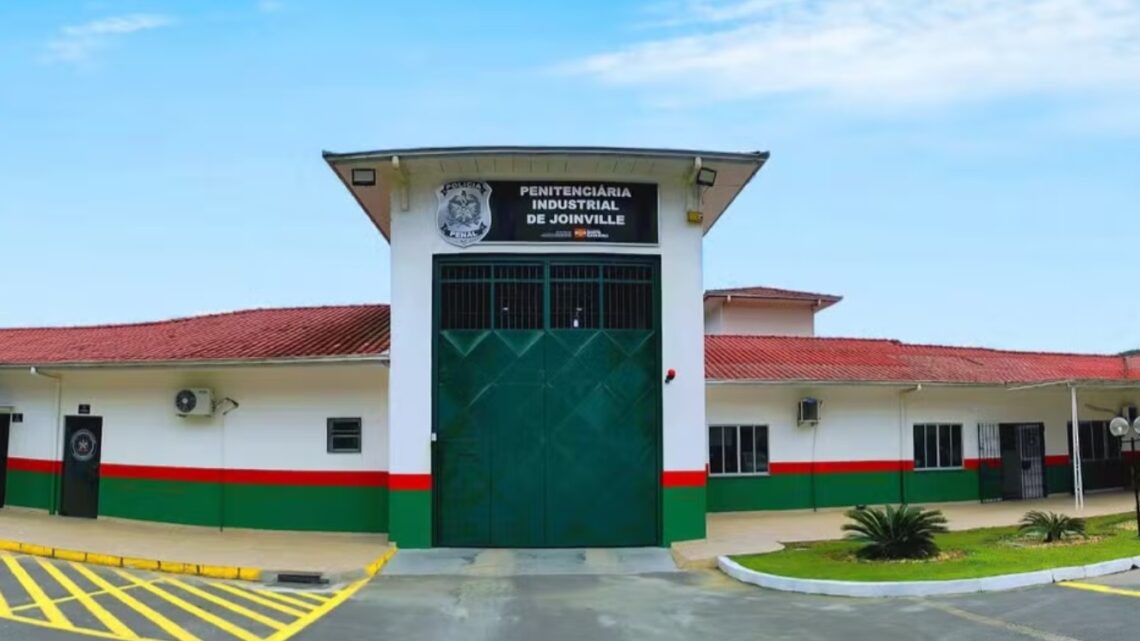 Penitenciária de SC vai liberar 89 presos por falta de vagas Penitenciária de SC vai liberar 89 presos por falta de vagas