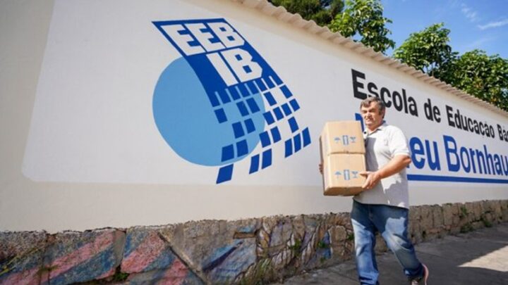 Governo de SC beneficia 67,6 mil estudantes das escolas estaduais com a distribuição de absorventes