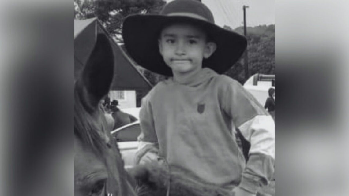 Menino de 6 anos morre em acidente com trator no norte de SC Menino de 6 anos morre em acidente com trator no norte de SC