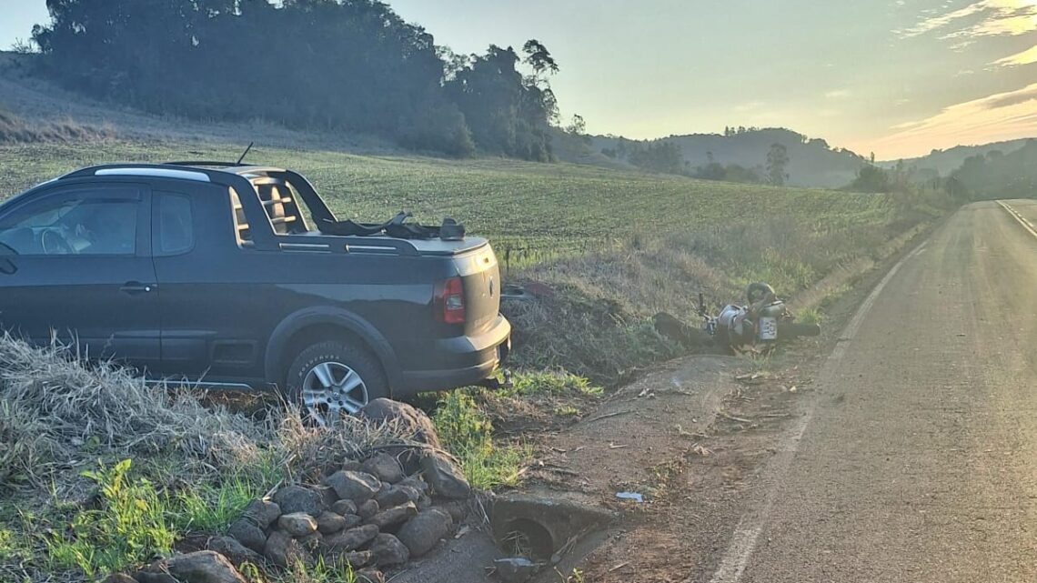 Motociclista de 18 anos sofre ferimentos graves em acidente na SC-156 em Marema Motociclista de 18 anos sofre ferimentos graves em acidente na SC-156 em Marema