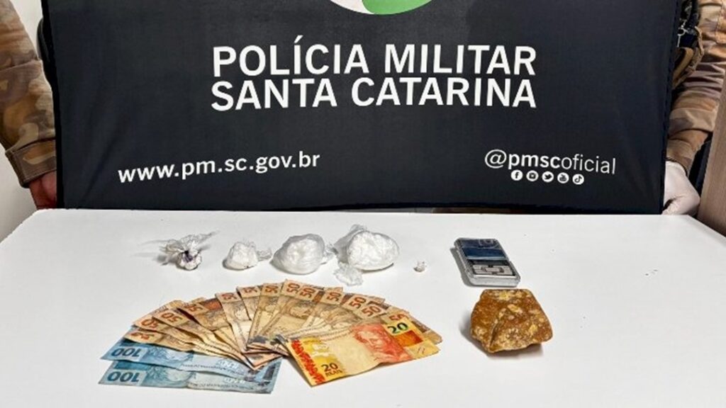 Operações da PM desarticulam tráfico de drogas e resultam em prisões em Xanxerê