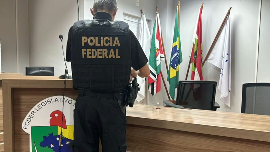 Compra de votos com cédulas falsas leva à cassação de vereador e inelegibilidade de ex-candidato a prefeito em SC; entenda
