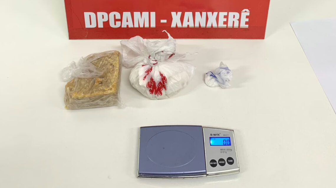 Adolescente é internado e flagrado com crack e cocaína em SC