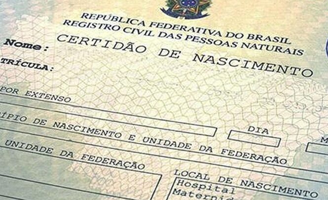 Aos 80 anos, pai reconhece filha de 53 em audiência de conciliação no Meio-Oeste