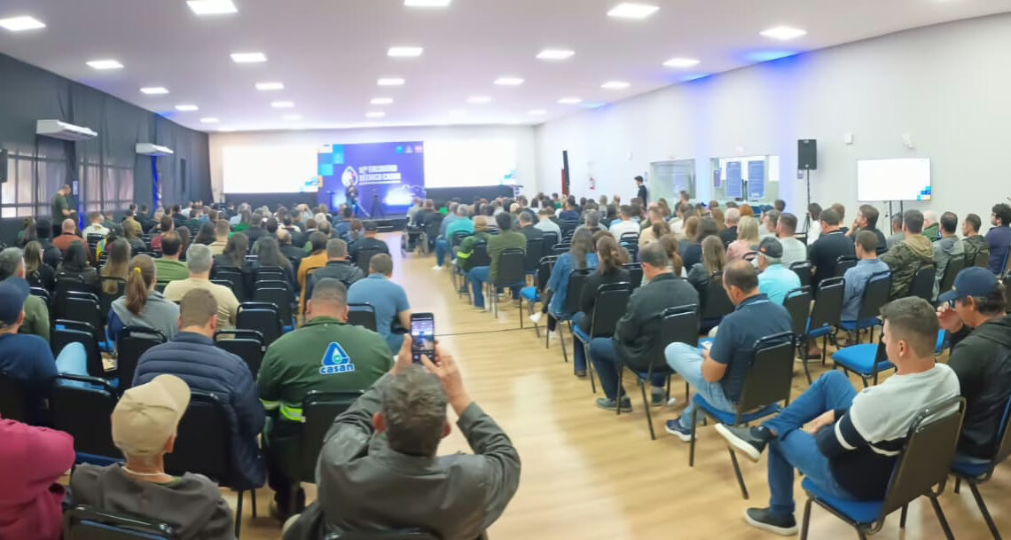 Casan apresenta novo serviço de coleta de lodo e projeta expansão no Oeste de SC Casan apresenta novo serviço de coleta de lodo e projeta expansão no Oeste de SC