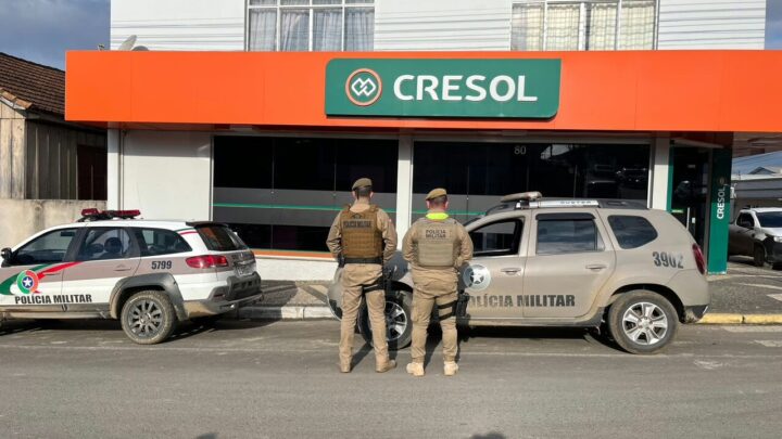 Criminoso é preso após sequestrar vítima e assaltar sindicato em SC