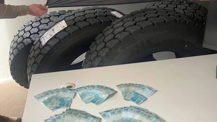 Funcionários são presos em flagrante furtando pneus em Chapecó