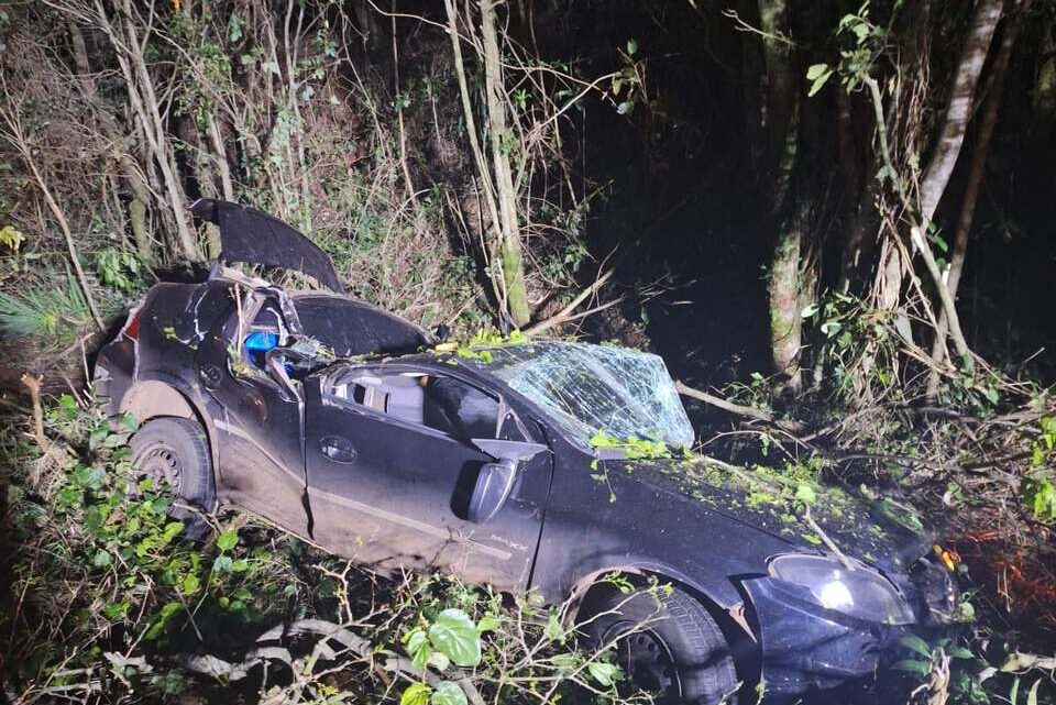 Capotamento deixa homem ferido na SC-480 em São Domingos Capotamento deixa homem ferido na SC-480 em São Domingos