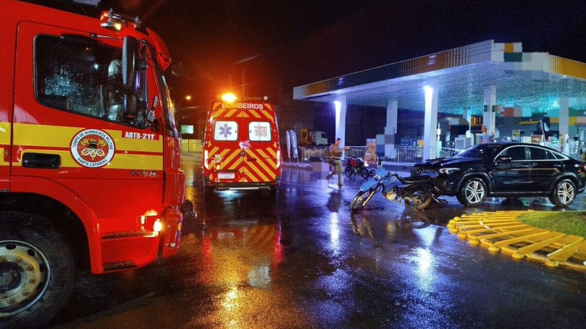 Jovem motociclista fica ferida ao colidir com SUV em Maravilha no Oeste de SC