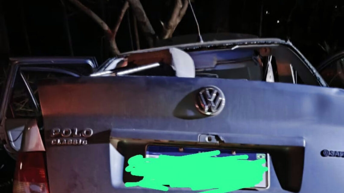 Motorista fica preso em carro após acidente na SC-163