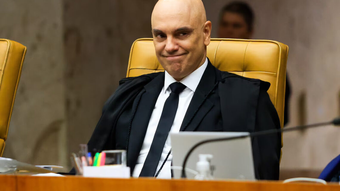 Senadores da oposição conseguem assinaturas para impeachment de Moraes Senadores da oposição conseguem assinaturas para impeachment de Moraes
