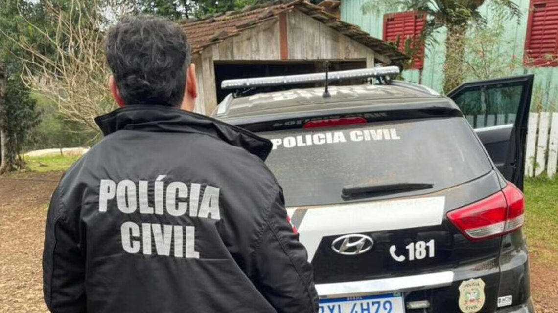 Técnico de futebol é preso por aliciar crianças para práticas sexuais em SC Técnico de futebol é preso por aliciar crianças para práticas sexuais em SC