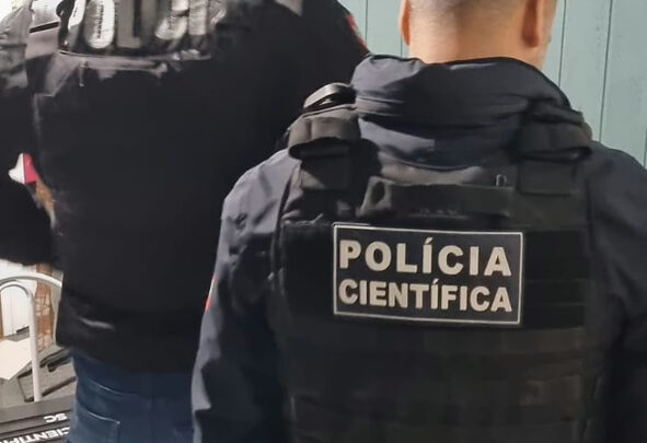 Jovem é suspeito de usar redes sociais para compartilhar conteúdo sexual infantil em SC