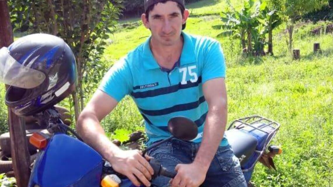 Motociclista morre em grave colisão com SUV na BR-282 Motociclista morre em grave colisão com SUV na BR-282