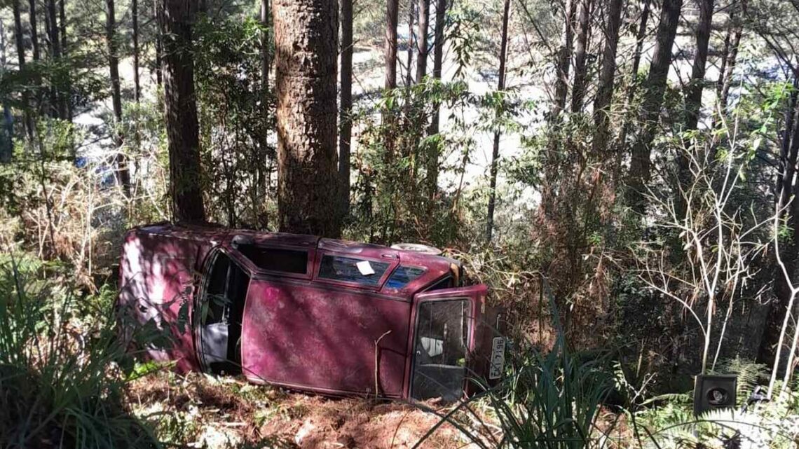 Motorista é encontrado 8 horas após sair da pista e capotar veículo em ribanceira