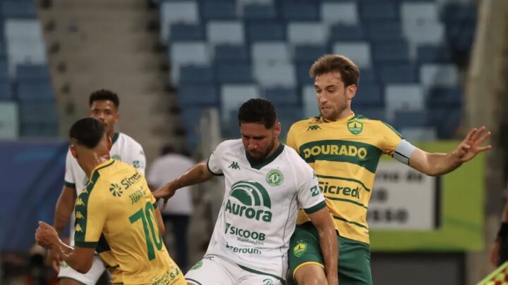 Chapecoense toma gol no fim e perde para o Cuiabá na Arena Pantanal
