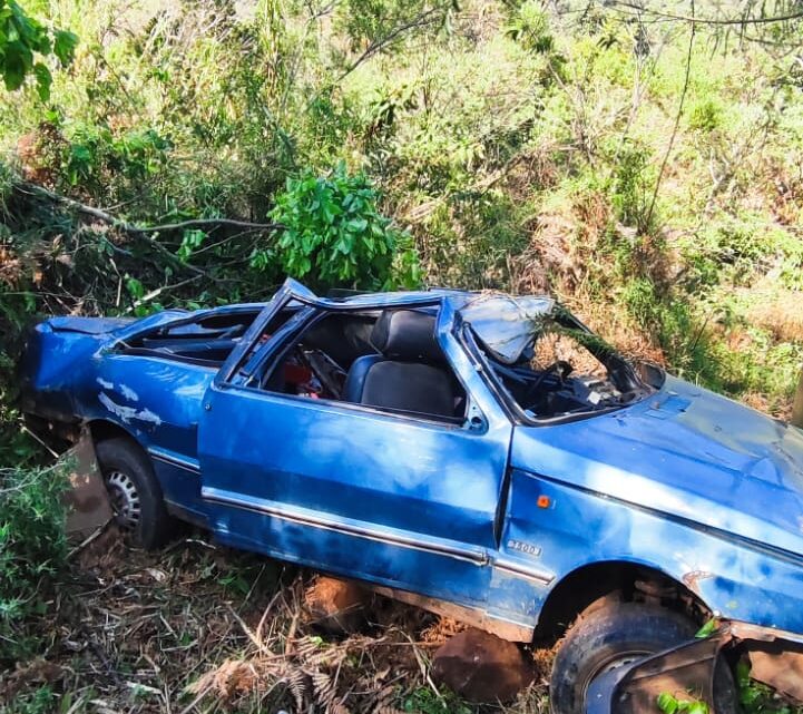 Queda de veículo em ribanceira deixa quatro vítimas no interior de Chapecó