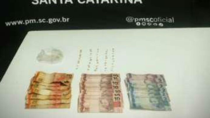 Mulher é presa com 50 pedras de crack em ‘boca de fumo’ em Xanxerê