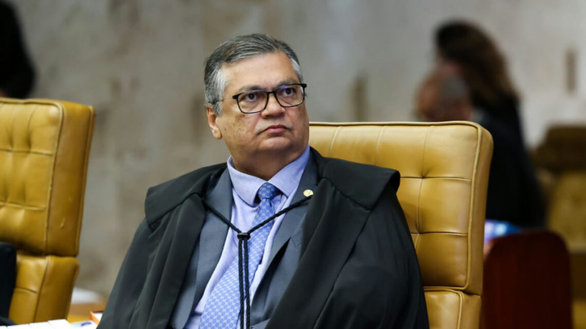 Flávio Dino vota pela condenação de Bolsonaro por tentativa de golpe