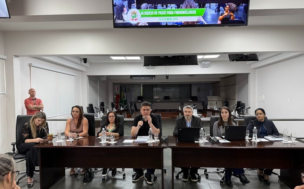 Direito ao transporte coletivo de pessoas com fibromialgia é debatido na Câmara de Chapecó Direito ao transporte coletivo de pessoas com fibromialgia é debatido na Câmara de Chapecó