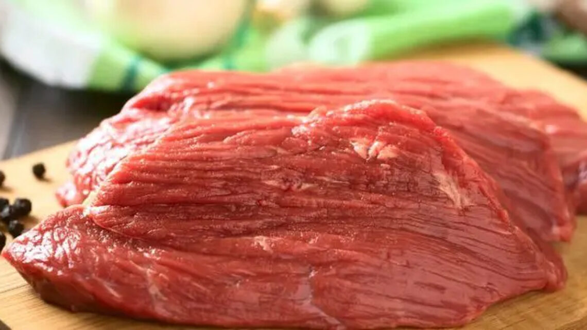 Apesar do tarifaço, preço da carne no Brasil sobe 20% em 1 ano Apesar do tarifaço, preço da carne no Brasil sobe 20% em 1 ano