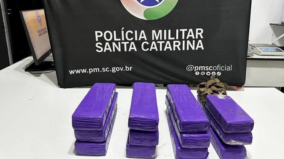 Adolescente é apreendido com mais de sete quilos de maconha em Chapecó Adolescente é apreendido com mais de sete quilos de maconha em Chapecó