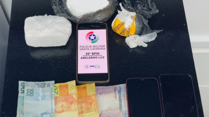 Casal é preso com 800 gramas de cocaína em bairro de Abelardo Luz