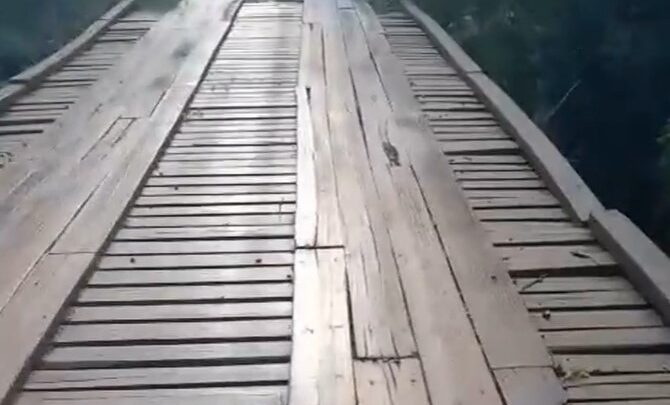 Mulher fica ferida após cair de ponte com motocicleta em Seara