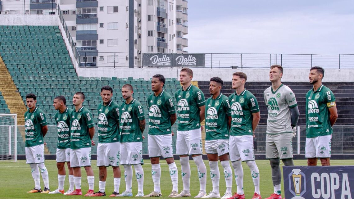 Chapecoense é superada pelo Figueirense e se despede da Copa SC Chapecoense é superada pelo Figueirense e se despede da Copa SC