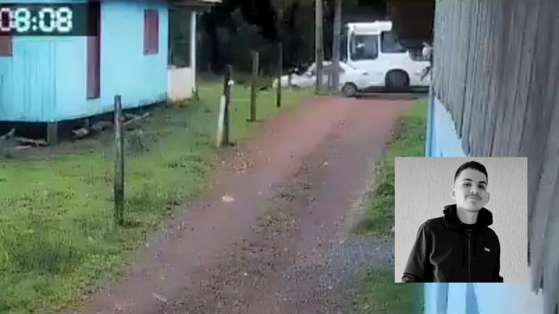 Identificado adolescente que morreu após ser atropelado ao descer de ônibus escolar em Chapecó Identificado adolescente que morreu após ser atropelado ao descer de ônibus escolar em Chapecó