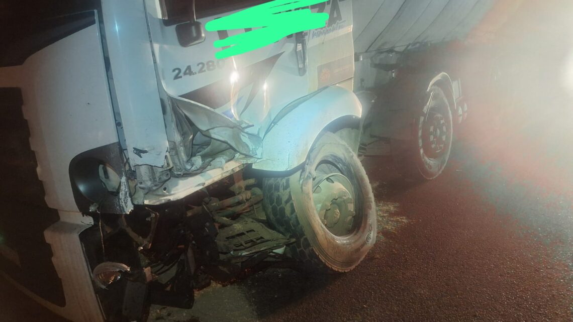 Colisão entre caminhão e carro deixa um ferido na SC-155 em Seara